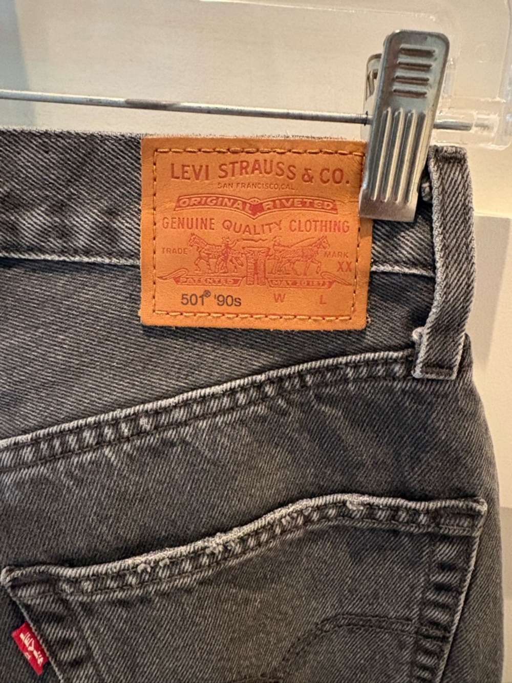 Levi's 501 90’s Women's Charcoal Black Denim Bermuda Shorts SZ 24 - Picture 9 of 10